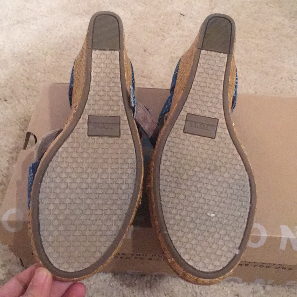 Toms Wedges - Picture 3 of 6